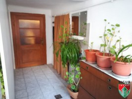 casa-tip-duplex-garaj-doua-fronturi-stradale-zona-bulevardul-victoriei-12